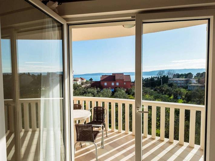 Ferienhaus für 4 Personen, mit Balkon und Pool sowie Garten, mit Haustier