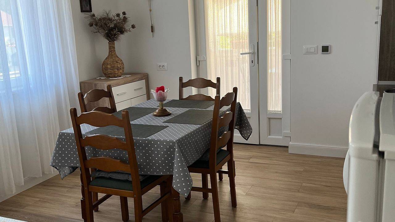 Ganze Ferienwohnung, Ferienwohnung für 4 Personen (39 m²) in Mirca in Mirca, Supetar
