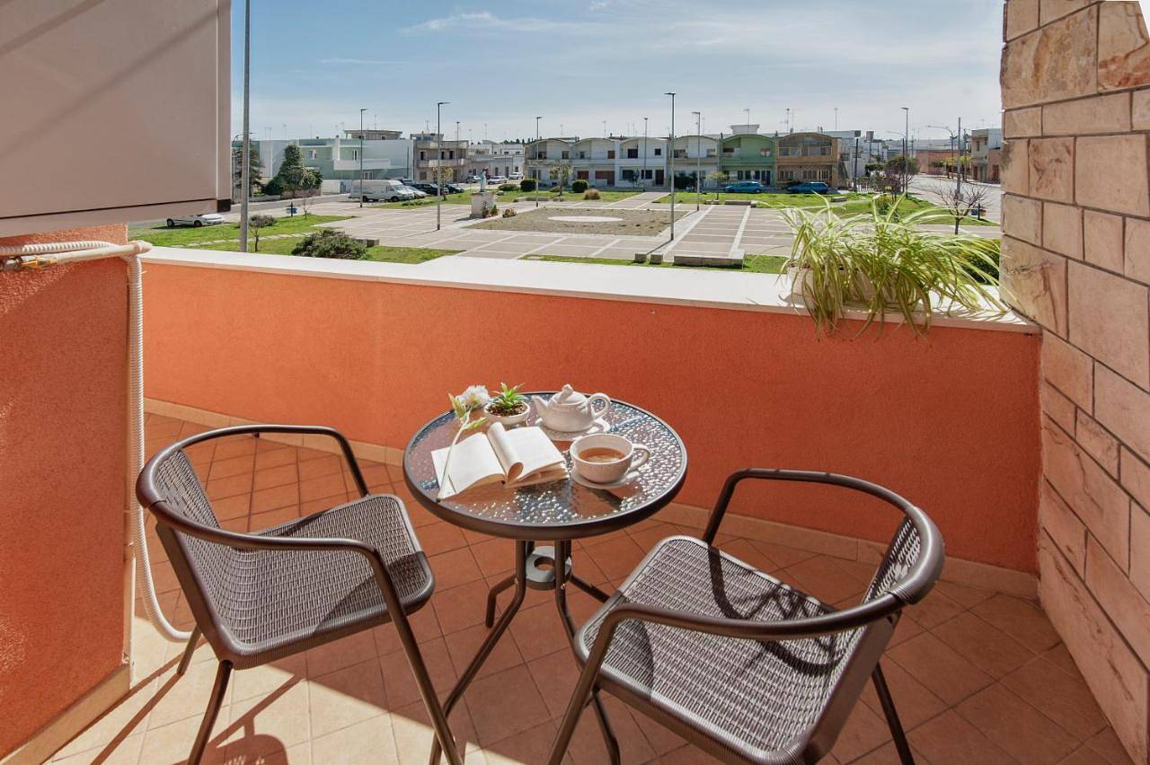Two-Bedroom House in Carmiano, Provincia di Lecce