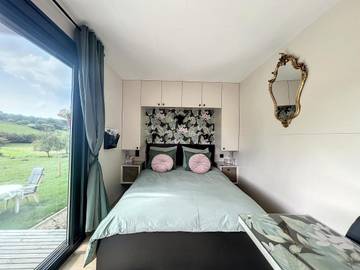 Maison de campagne pour 2 personnes, avec vue et jardin dans Foy-Notre-Dame