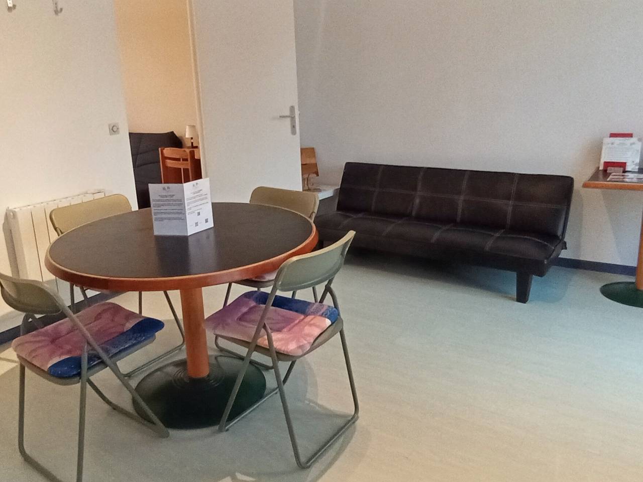 Maison de vacances 'Bricabroc' avec piscine partagée, terrasse privée et Wi-Fi in Broc, Vallée de la Loire