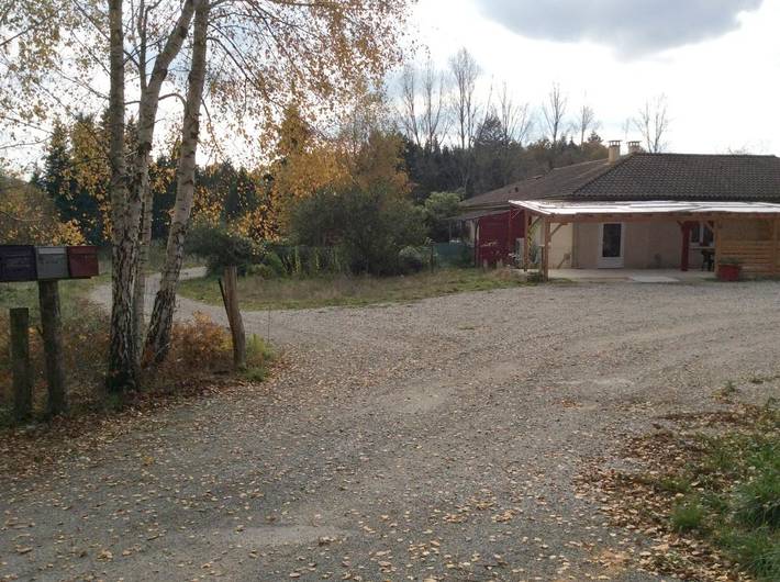 Gîte pour 3 personnes, avec Terrasse à Compreignac - 2