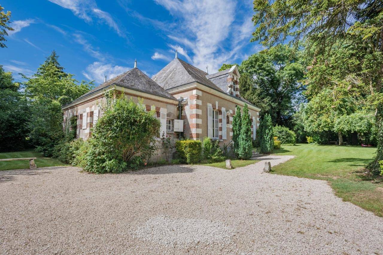 Four-Bedroom House in Chaumont-sur-Loire, Région de Blois