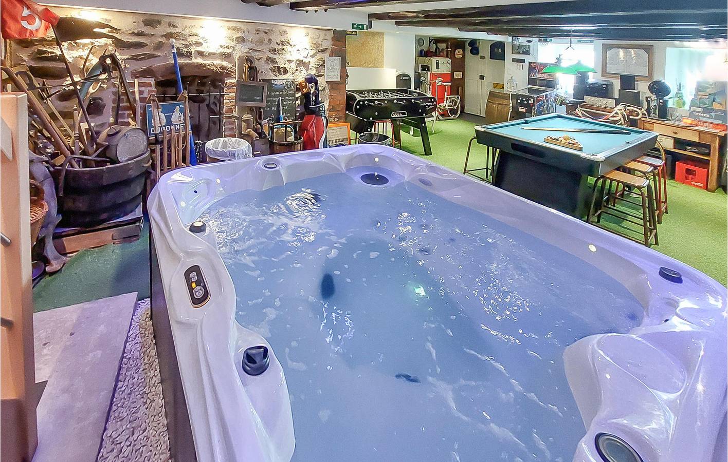 Amplio apartamento con bañera de hidromasaje en Lézigneux in Margerie-Chantagret, Montbrison