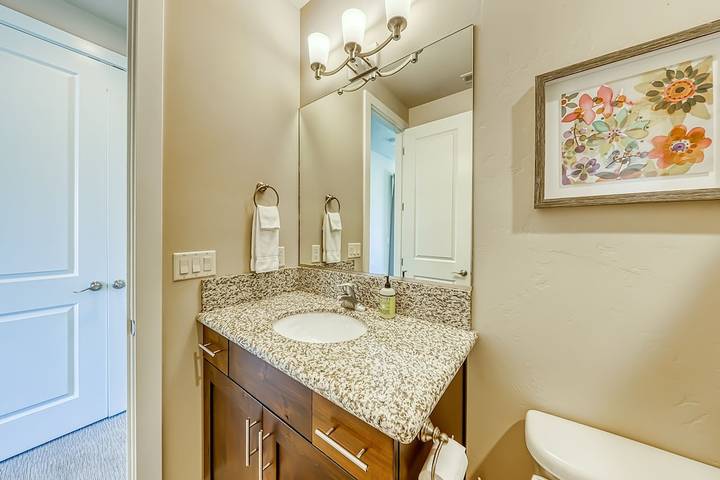 Ferienhaus für 12 Personen, mit Pool und Whirlpool sowie Balkon - 1