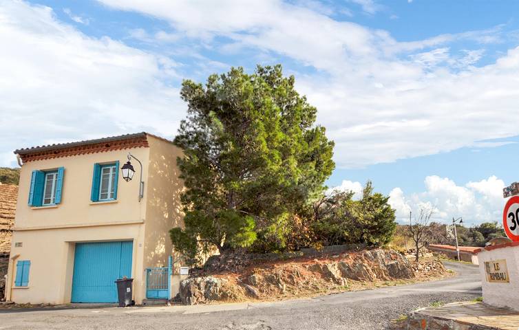 Location de vacances pour 6 personnes, avec terrasse et jardin, animaux acceptés à Collioure - 2