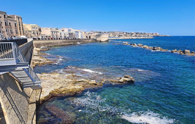 Moderno appartamento con 2 camere da letto a 2,5 km dalla spiaggia in Ortigia, Siracusa
