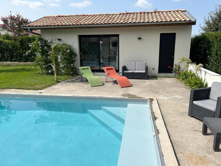 Appartement de vacances pour 2 personnes, avec Terrasse et Jardin ainsi que Piscine et Vue