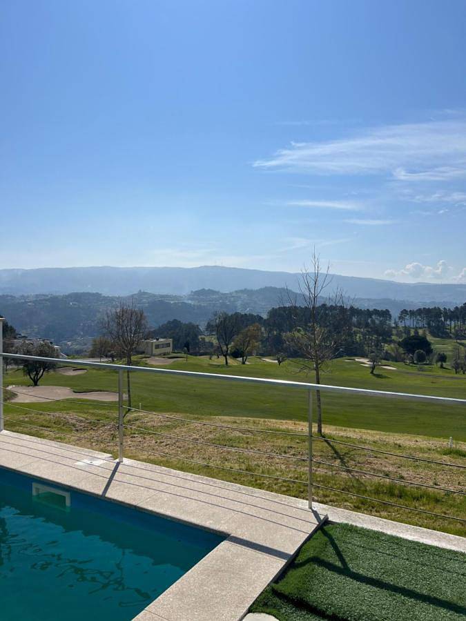Location de vacances pour 6 personnes, avec piscine et vue sur le lac ainsi que jardin et vue à Amarante - 4