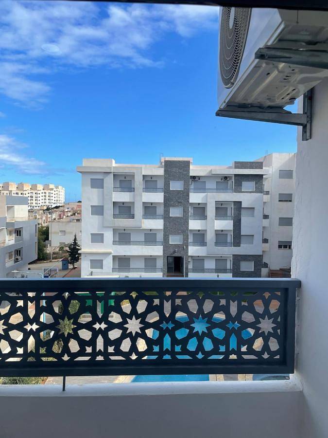 Gîte pour 5 personnes, avec jardin et vue ainsi que balcon et piscine à Ras El Ma - 4