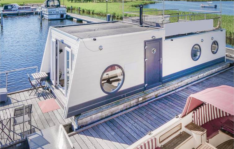 Hausboot für 4 Personen, mit Terrasse und Ausblick - 1
