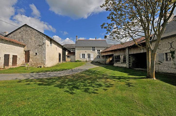Gîte pour 5 personnes, avec jardin et terrasse à Assay - 4