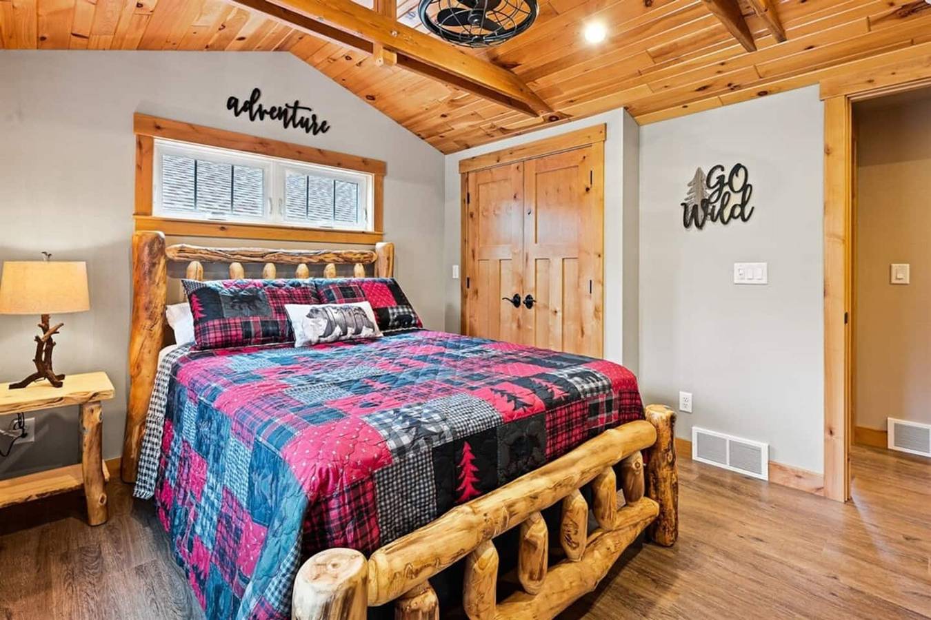 Riverside Retreat -Breathtaking View, Kayak, Atv in Condado de Oconto