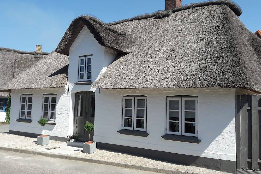 Thatched cottage with sauna house in North Friesland in Schwabstedt, Eider-Treene-Sorge