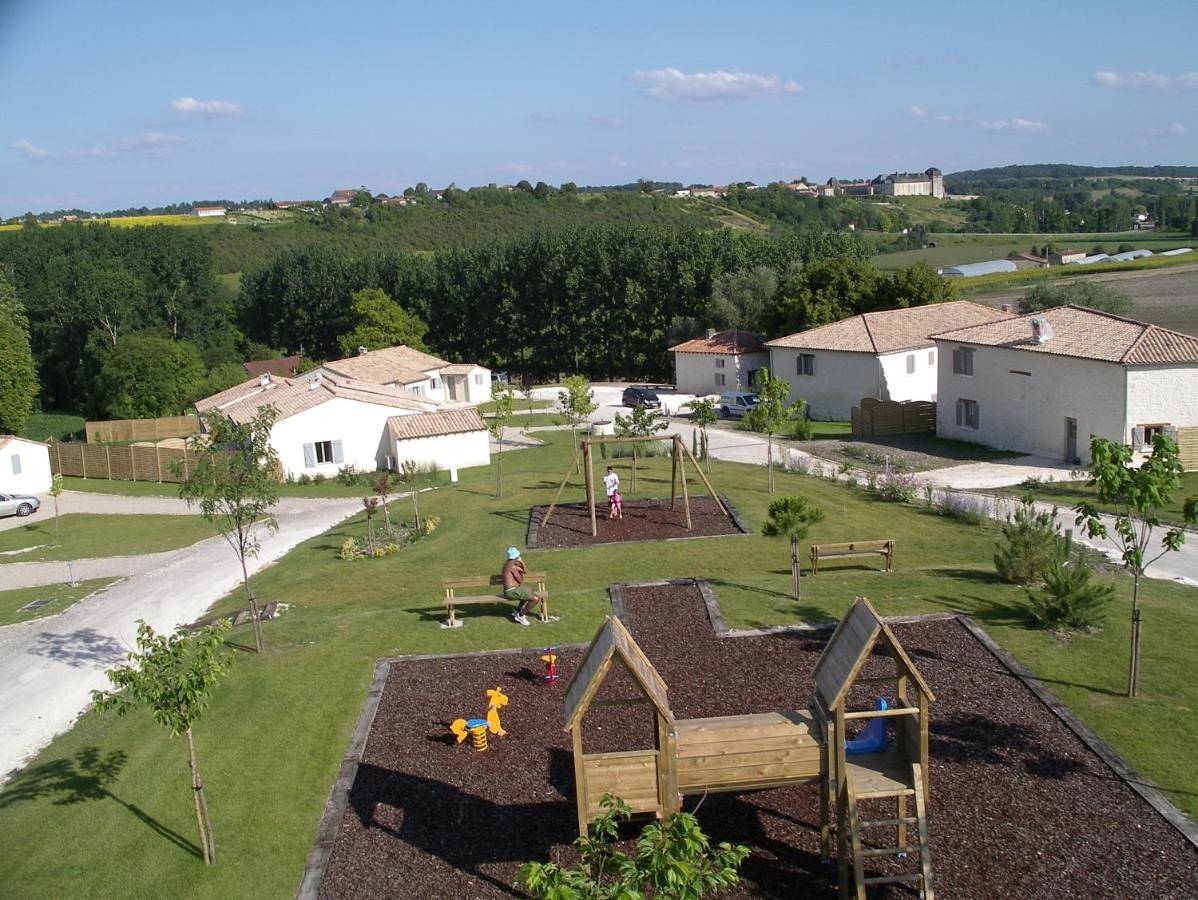 Villa pour 6 personnes avec piscine in Chalais, Charente