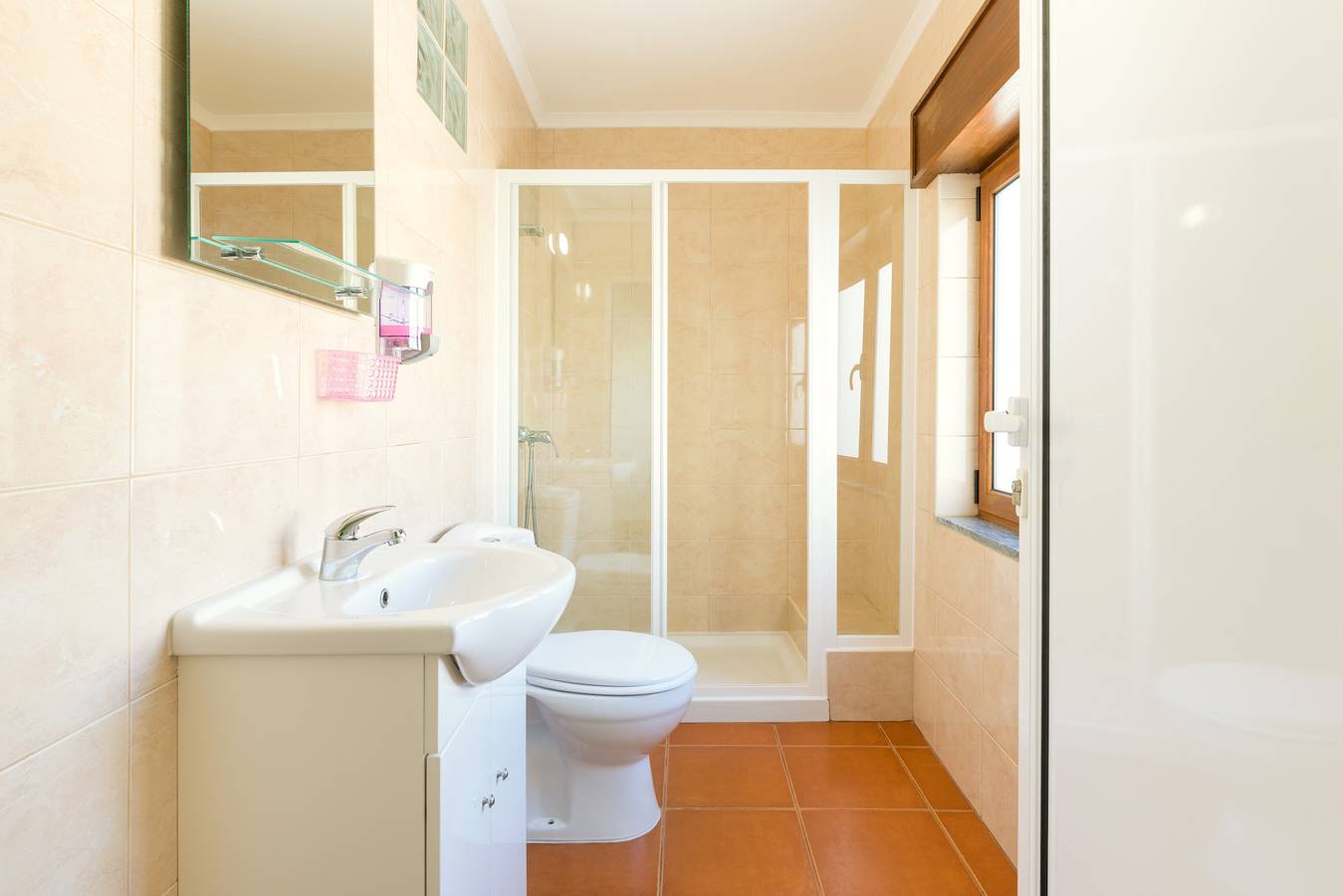 Chambre 'Quarto Lilás' avec balcon et Wi-Fi in Odeceixe, Costa Alentejana