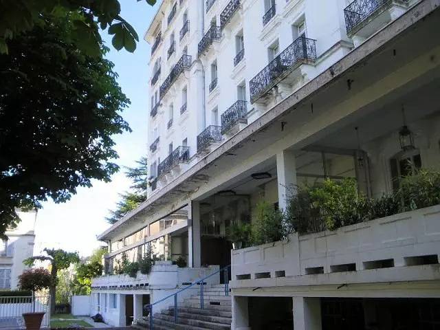 Entire studio, Very quiet for this studio! in Aix-les-Bains, Chambéry region
