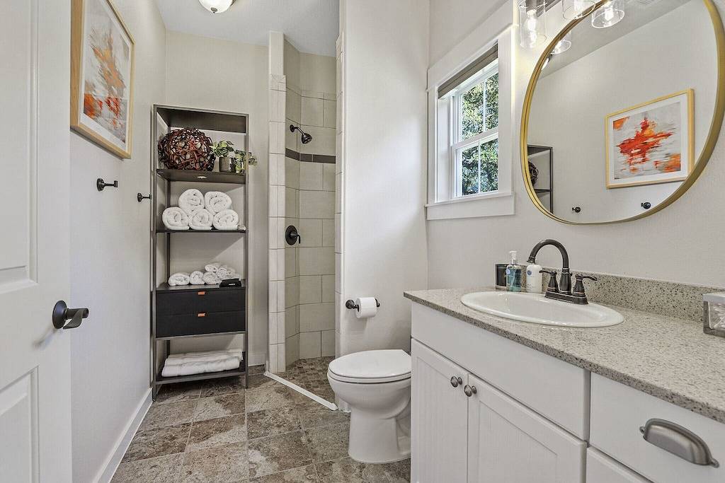 Haydon Cottage I Romantic, Dripping Springs in Dripping Springs, Hays County