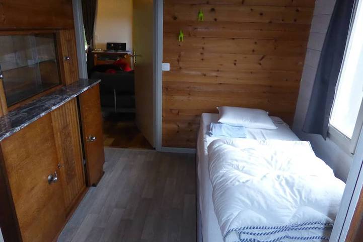 Gîte pour 5 personnes, avec jardin à Doische - 3