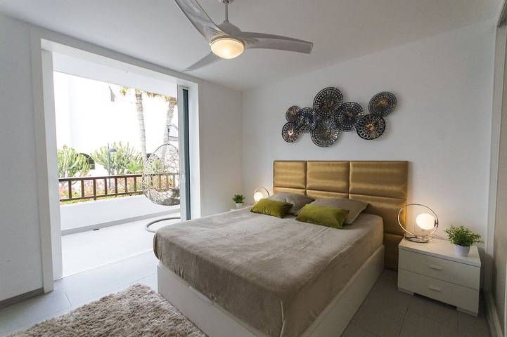 Appartement entier, Vacaciones perfectas a lado del mar en el corazón de Playa de Las Americas in Playa de las Américas, Arona