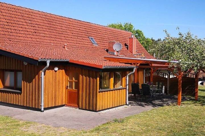 Ferienhaus für 4 Personen, mit Terrasse in Zislow