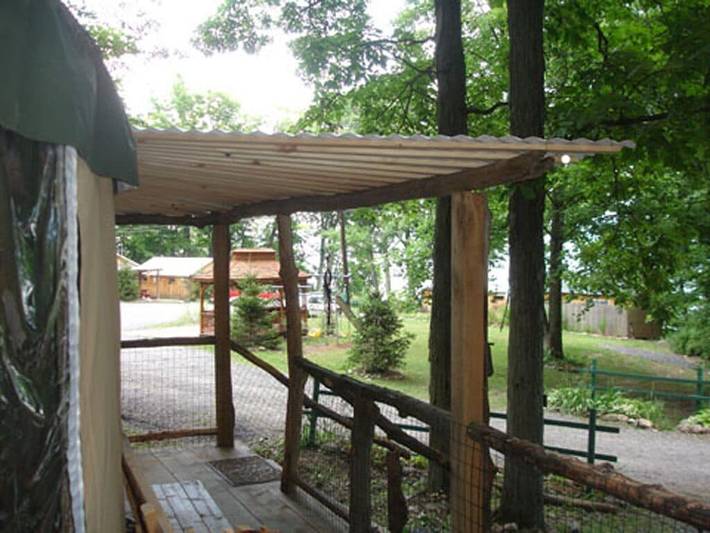 Glamping for 5 people, with terrace in Finger Lakes