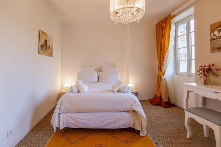 Gîte pour 8 personnes, avec piscine et jardin, animaux acceptés à Damiatte - 3