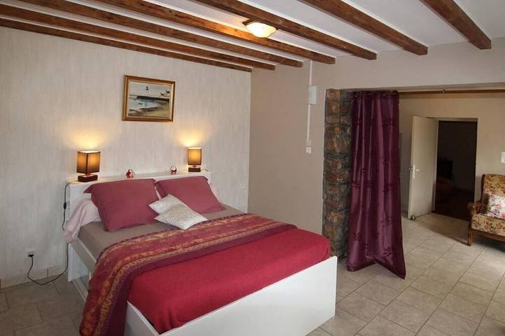 Gîte pour 3 personnes, avec jardin à Saint-Bresson - 4