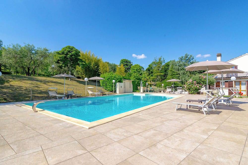 Villa with pool, Jacuzzi and Spa with 4 suites in Rimini in Rimini, Rimini Provinz