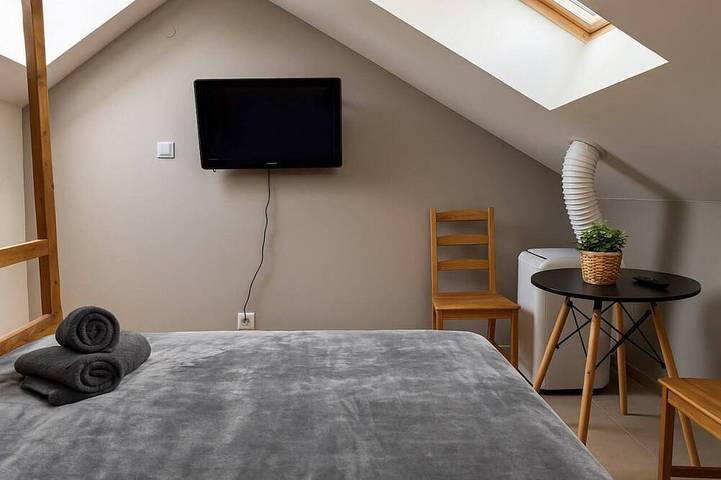 Entire apartment, Charming 9-bedroom apartment in the heart of Kraków in Cracow, Lesser Poland