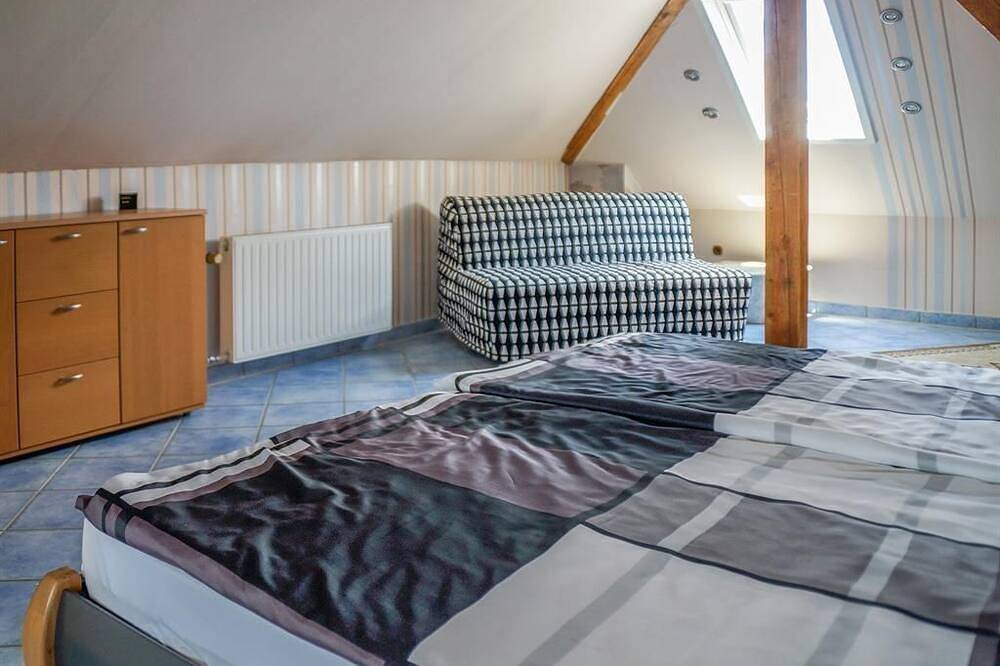 Ganze Wohnung, Ferienwohnung Steffens - Appartement/Fewo, Bad, Wc, 1 Schlafraum in Kastellaun, Hunsrück