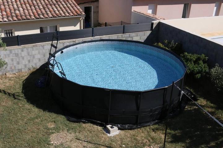 Location de vacances pour 8 personnes, avec jardin, animaux acceptés à Restinclières