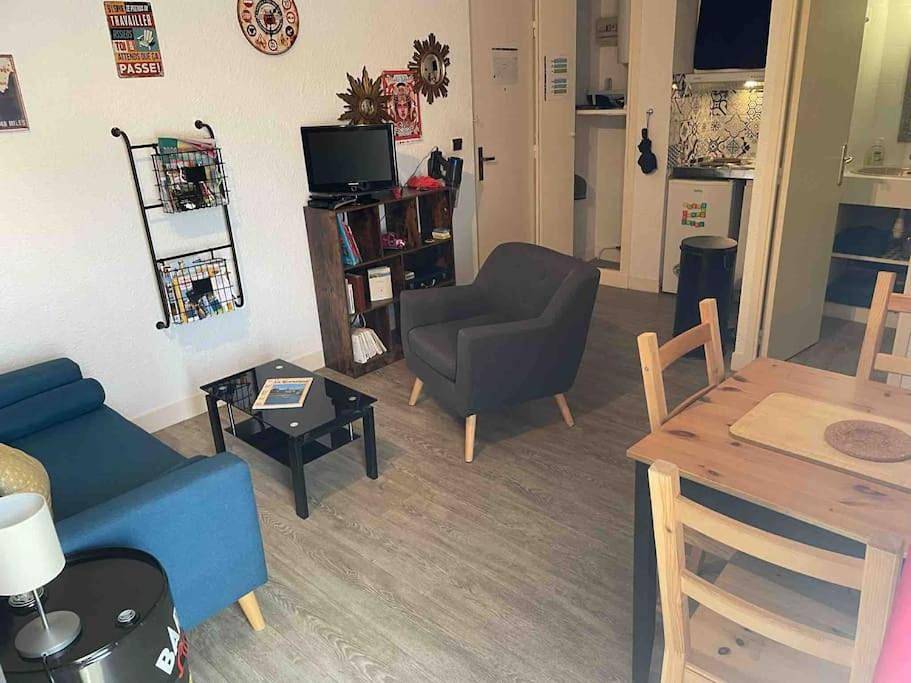 Appartement entier, One-Bedroom Apartment in Dol-de-Bretagne, Région de Saint-Malo