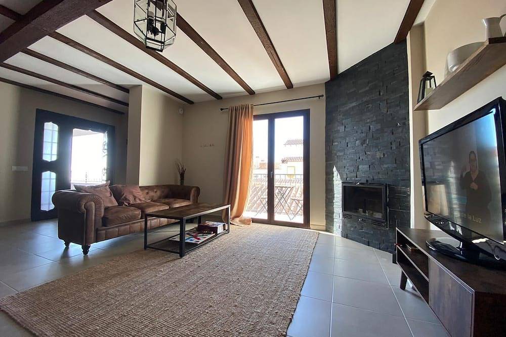Apartamento entero, Alojamiento Rural El Refugio. Ideal para familias in Genalguacil, Provincia de Málaga