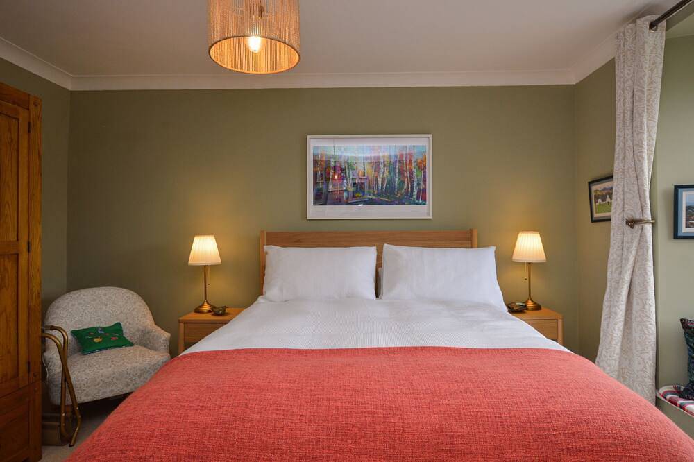 Ganze Wohnung, Lochview@33a | Family-Friendly with Beautiful Loch Views in Gourock, Inverclyde