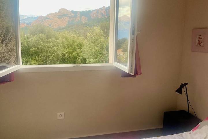 Location de vacances pour 4 personnes, avec terrasse et jardin à Piana - 4