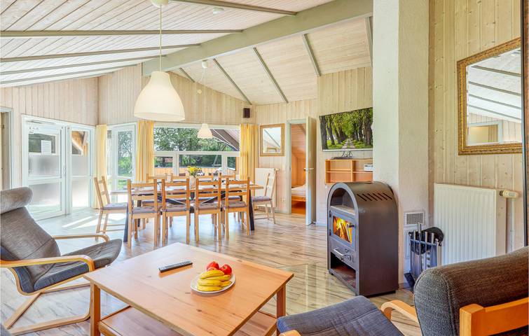 Ferienhaus für 10 Personen, mit Whirlpool und Sauna sowie Pool und Terrasse in Groß Mohrdorf - 4