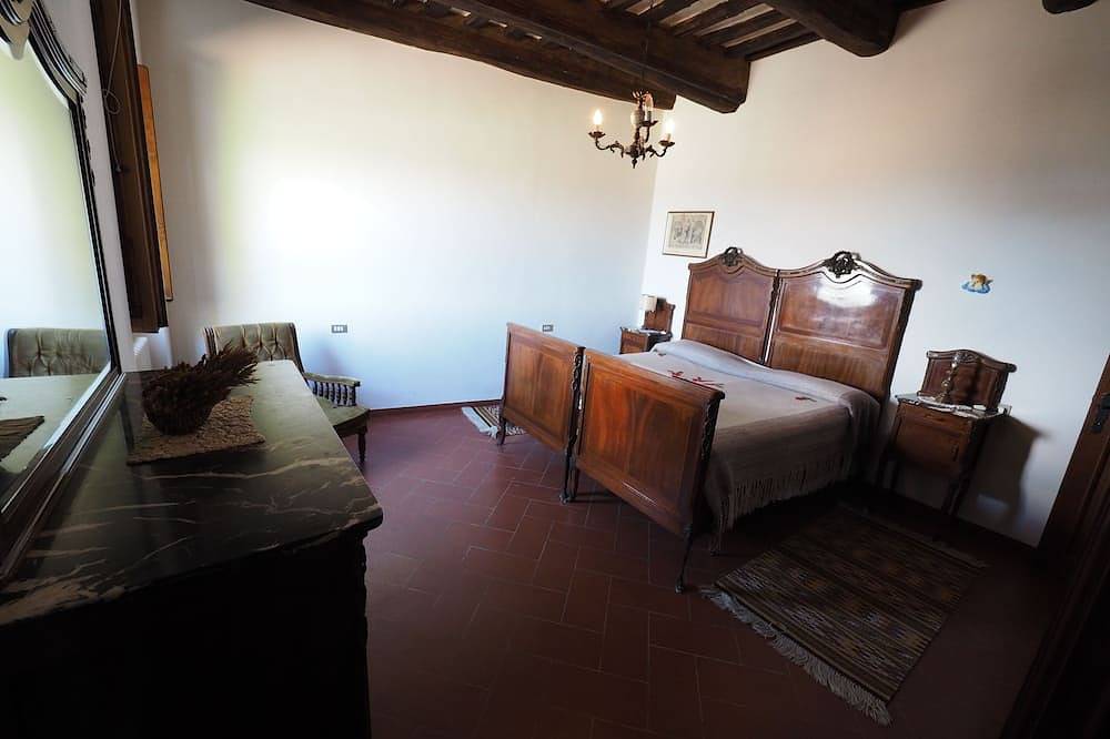 San Gimignano: oud huis gerenoveerd in het hart van San Gimignano in San Gimignano, Provincie Siena