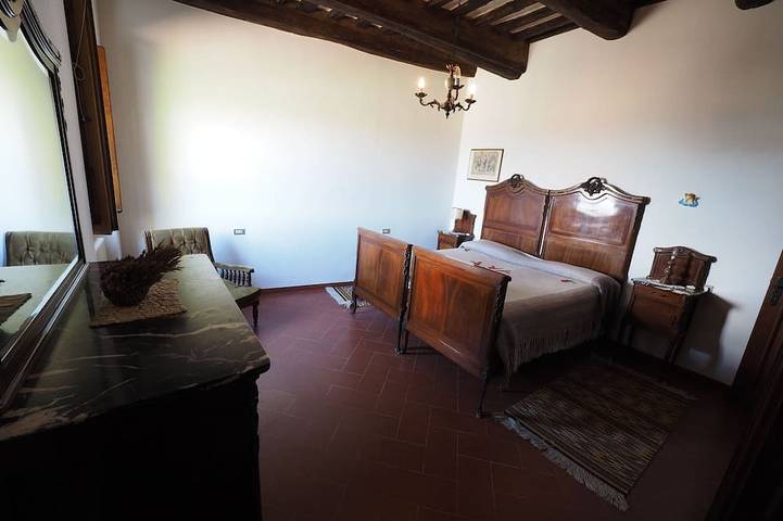 San Gimignano: oud huis gerenoveerd in het hart van San Gimignano in San Gimignano, Provincie Siena