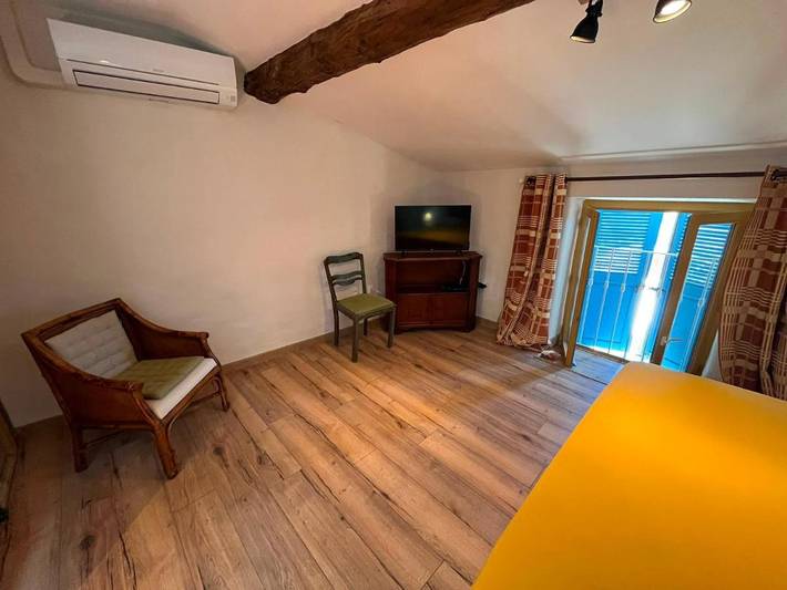 Gîte pour 2 personnes, avec Terrasse ainsi que Jardin et Piscine à La Palme - 2