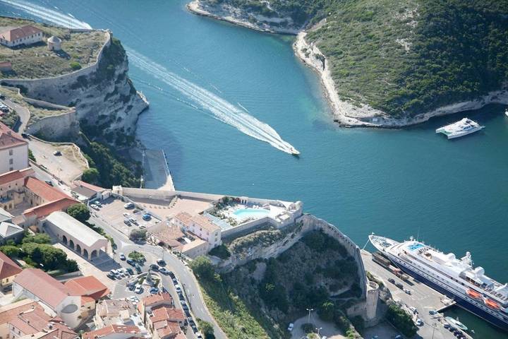 Hotel für 3 Personen, mit Sauna und Ausblick sowie Pool und Garten in Bonifacio