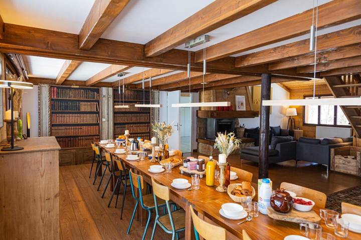 Location de vacances pour 16 personnes, avec sauna et jardin ainsi que piscine et vue à Serraval - 4