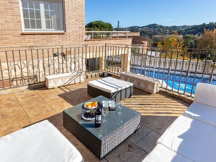 Location de vacances pour 8 personnes, avec terrasse et jardin à Vidreres - 2