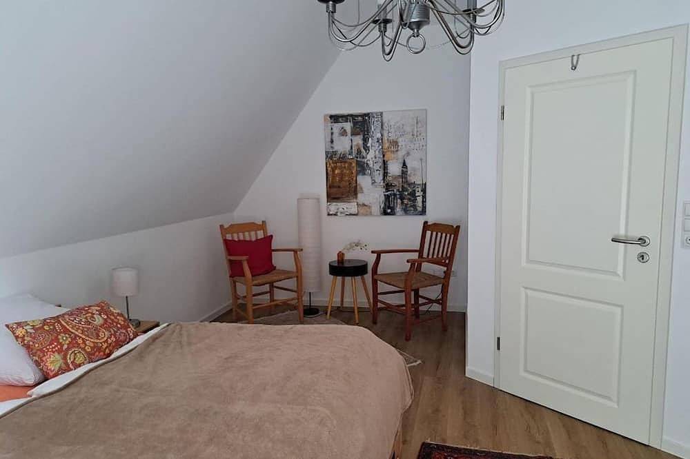 Ganze Wohnung, Ferienwohnung Rotbuche - Appartement/Fewo, Dusche und Bad, Wc, 2 Schlafräum in Rastede, Ammerland