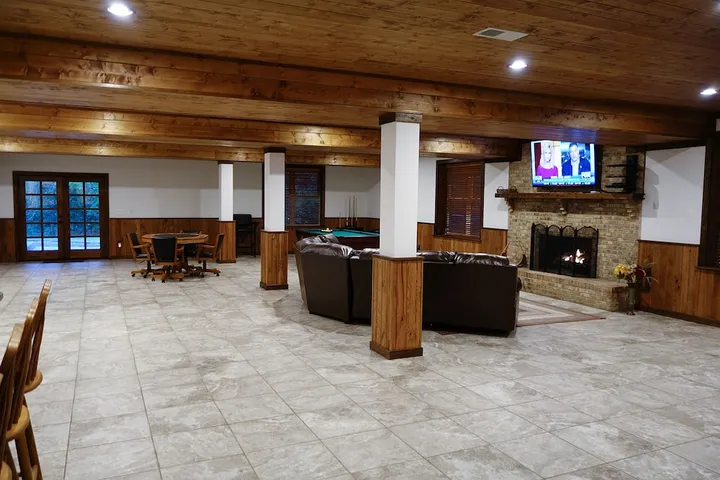 Villa for 42 people, with hot tub and yard - 1