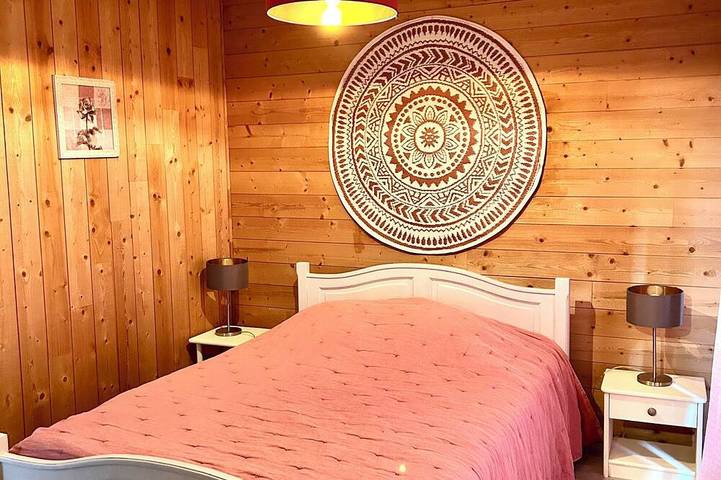 Location de vacances pour 9 personnes, avec jardin à Tirepied - 2