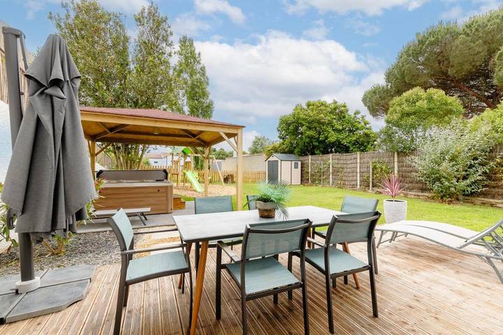 Location de vacances pour 5 personnes, avec vue et terrasse à L'Île-d'Olonne