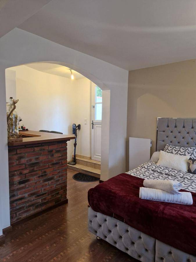 Gîte pour 2 personnes, avec jardin, animaux acceptés à Saint-Michel-sur-Orge