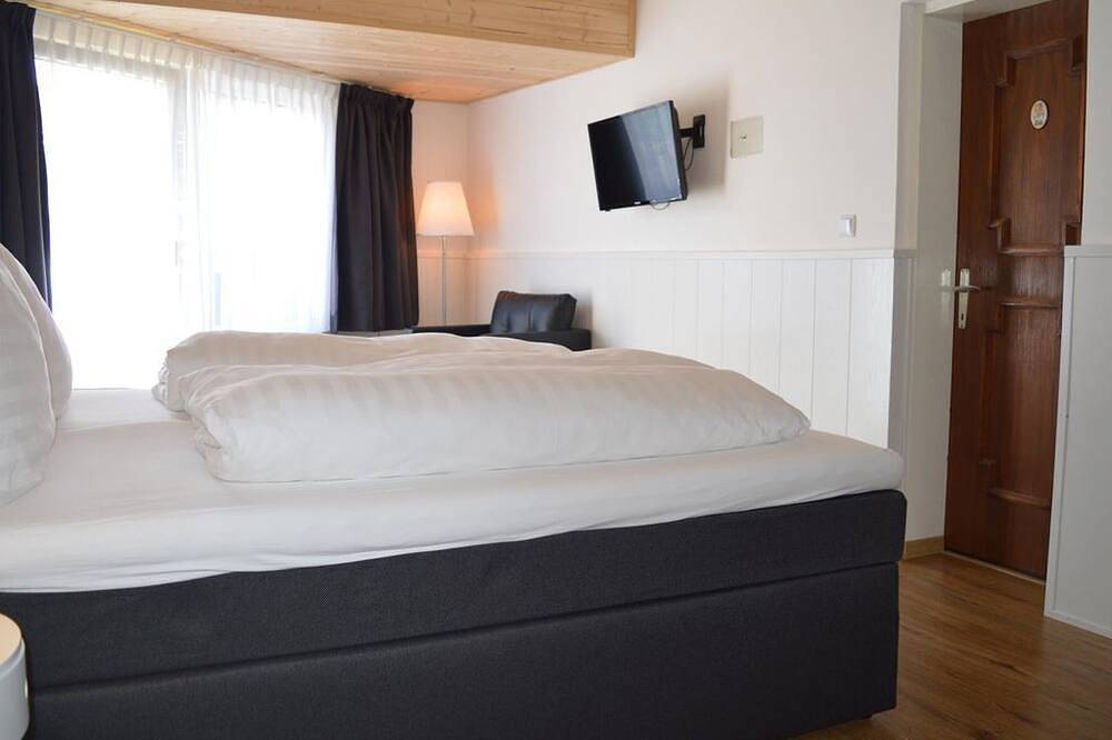 Doppelzimmer mit Balkon - B & B Gmeineck in Seeboden, Oberkärnten