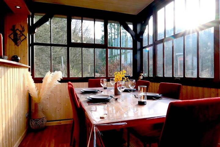 Gîte pour 9 personnes, avec jardin et vue, animaux acceptés à Baerenthal